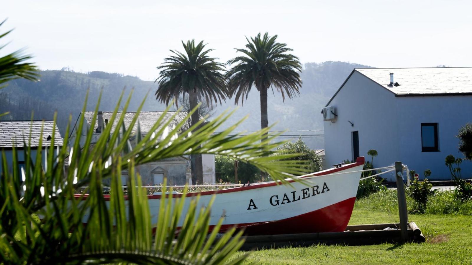 Apartamentos Turisticos A Galera Ribadeo Buitenkant foto